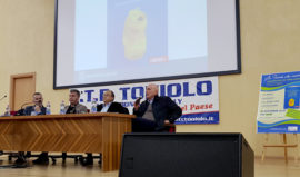 Eta-Manfredonia-Istituto-Toniolo-Manfredonia-Incontro-Professor-Grosso-01